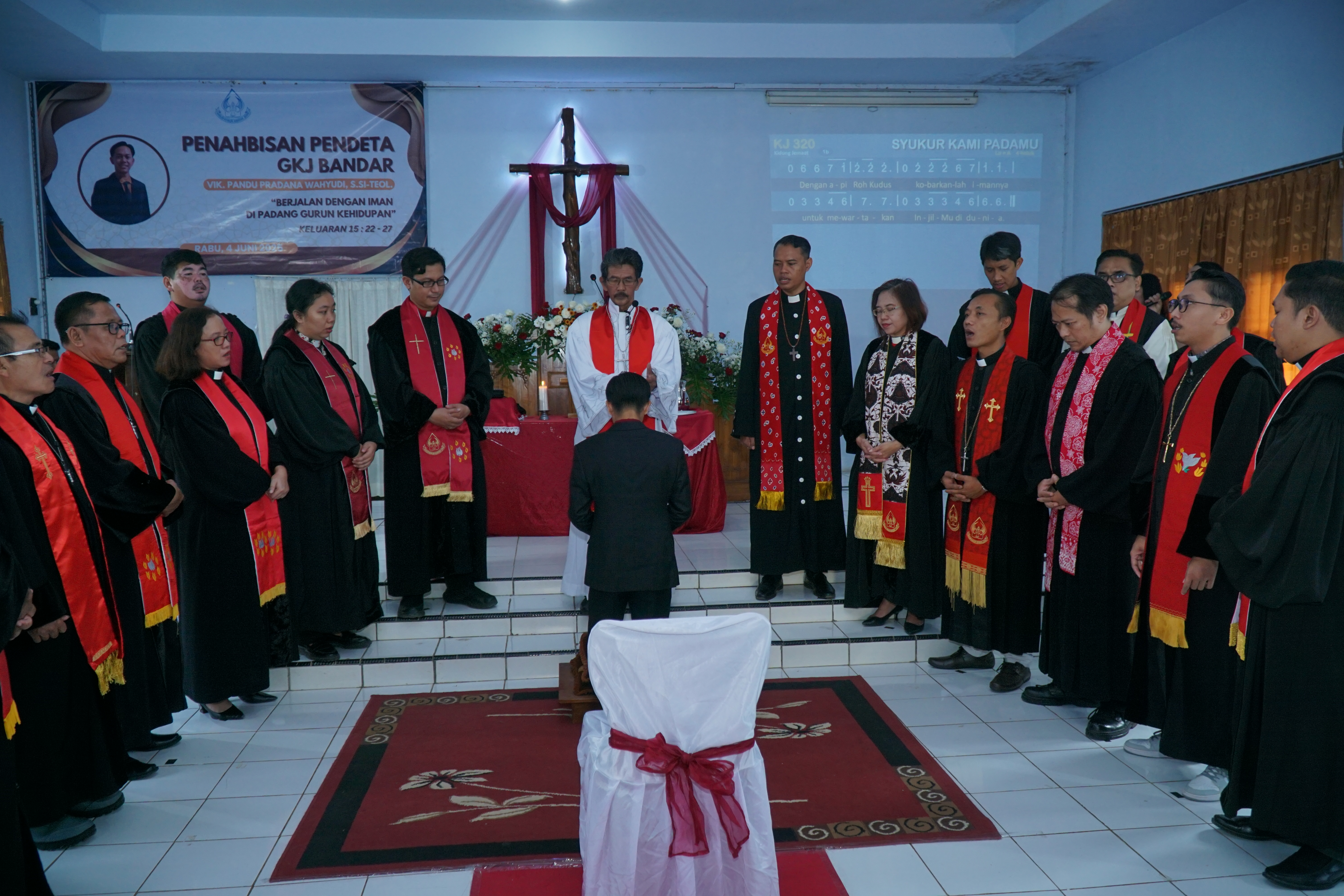 Penahbisan Pendeta GKJ Bandar